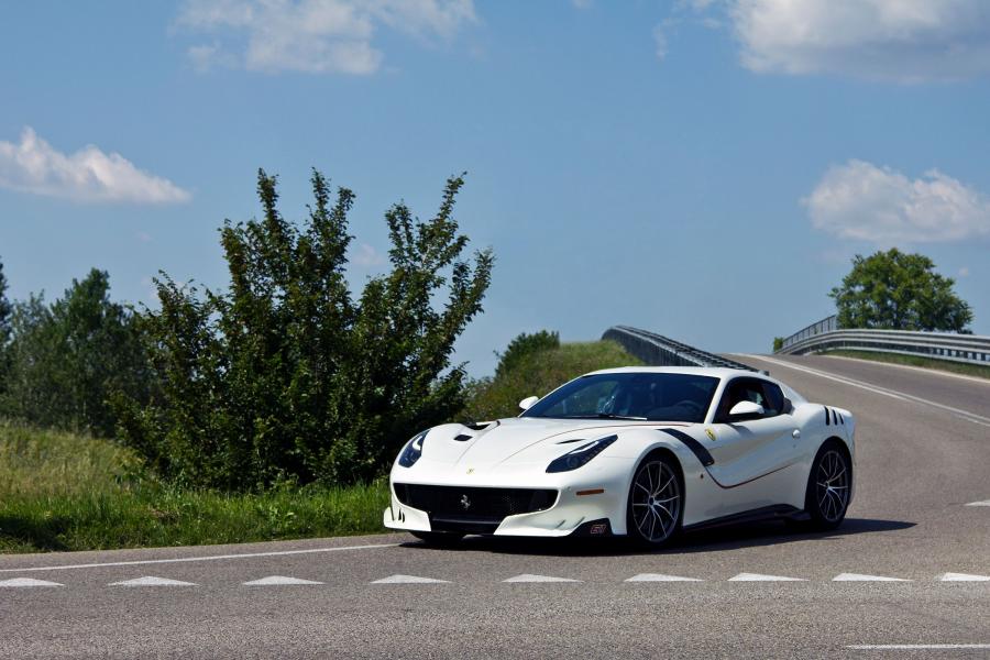  Ferrari F12tdf 2016 года  (NA) (фото 2 из 45)